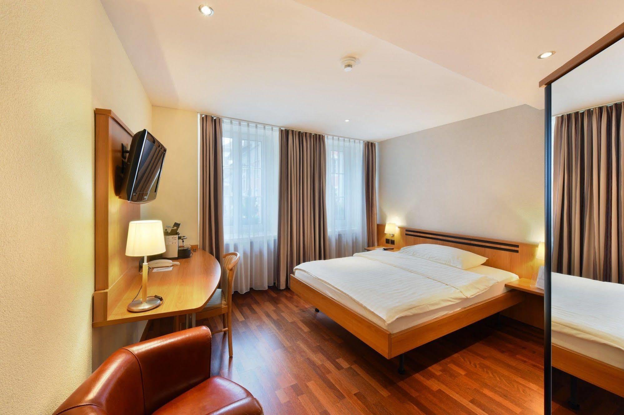 Apart Hotel Amadeo Zofingen Eksteriør bilde