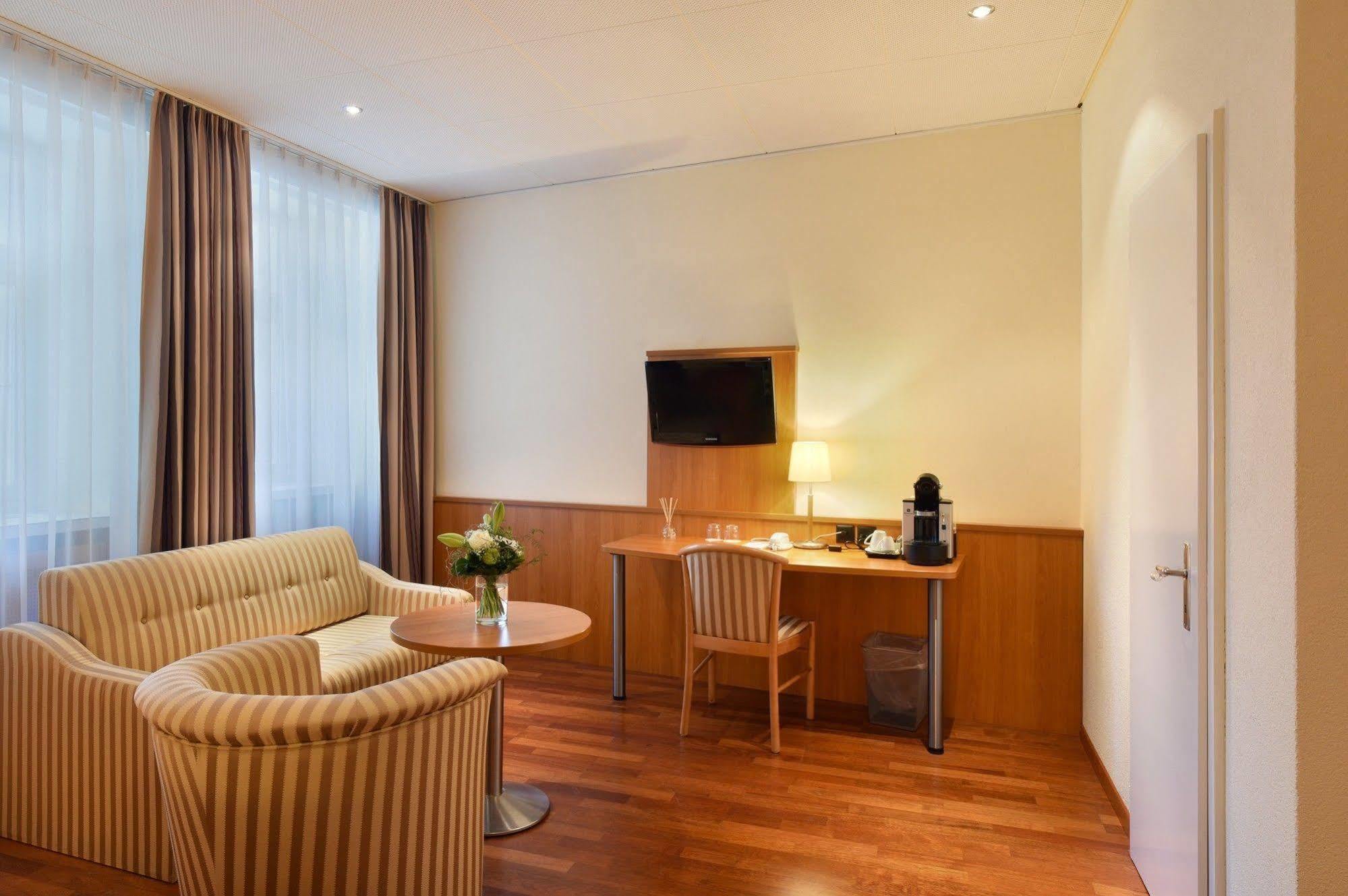 Apart Hotel Amadeo Zofingen Eksteriør bilde